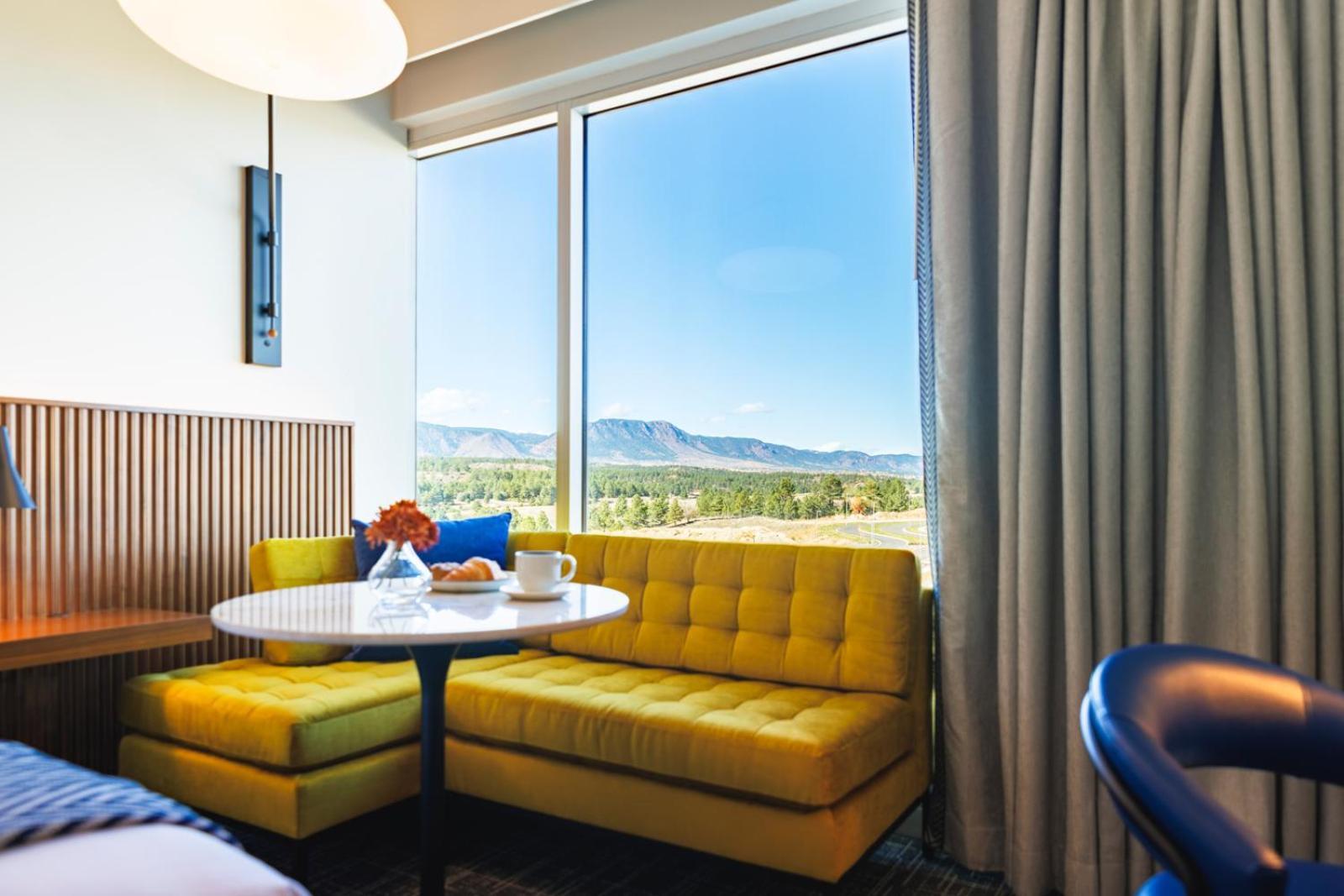 Hotel Polaris Gleneagle Esterno foto